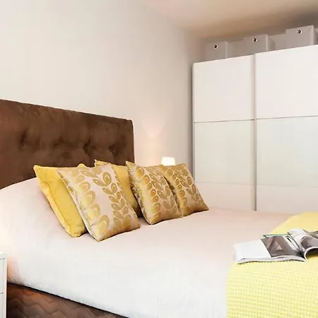 Luxury 2 Bedroom Апартаменты